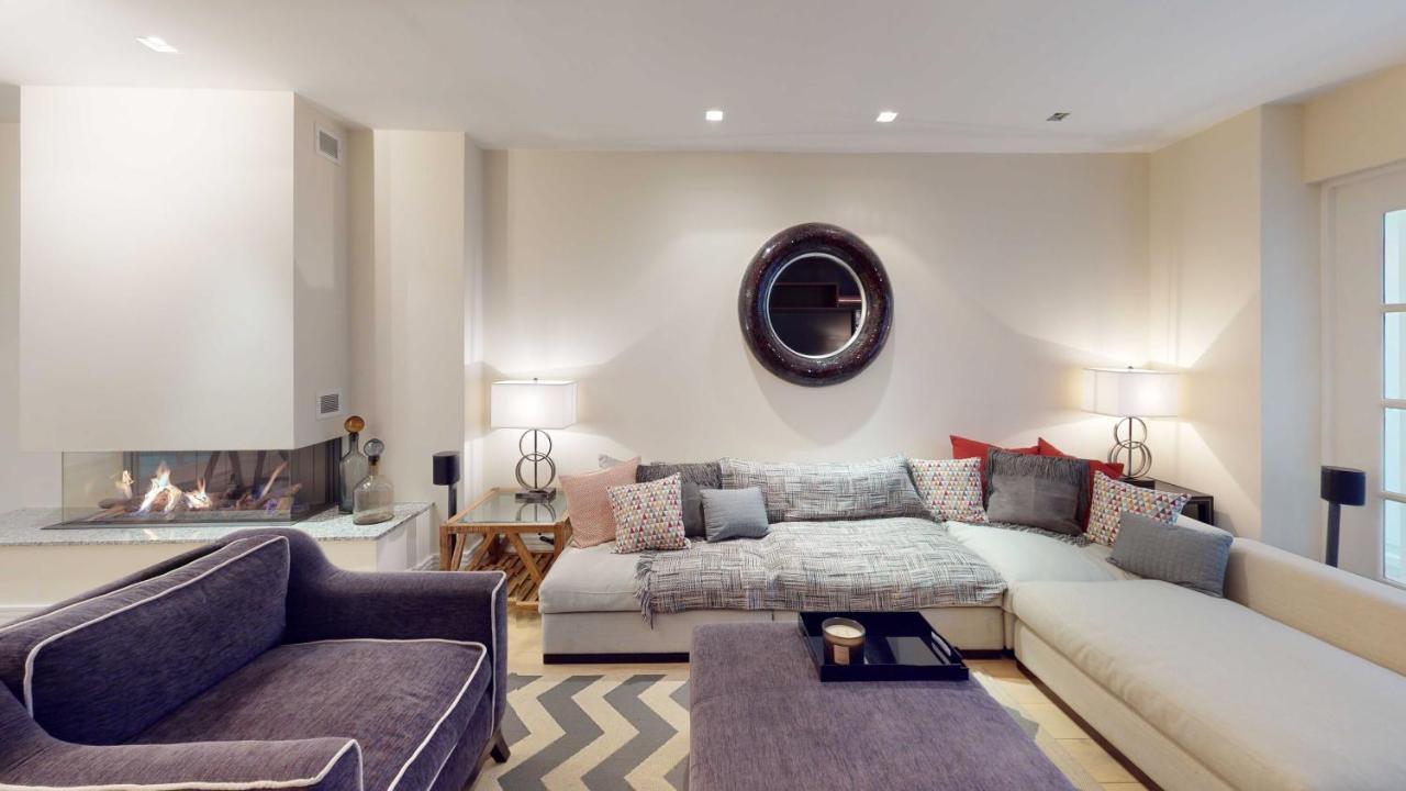 Four-Bedroom Luxury Apartment